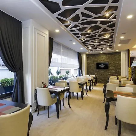 Hotel Dencity & 4*